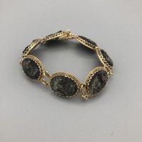 BRACCIALE CON CAMMEI