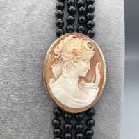 COLLANA CON CAMMEO E ONICE