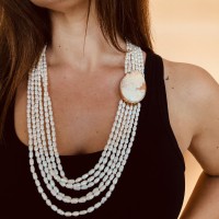 COLLANA CON CAMMEO E PERLE