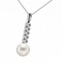 Pendente in oro 750% con diamanti e perla