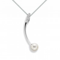 Pendente in oro 750% con diamanti e perla