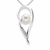 Pendente in oro 750% con diamanti e perla
