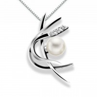 Pendente in oro 750% con diamanti e perla