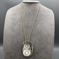 spilla ciondolo con cammeo e diamanti