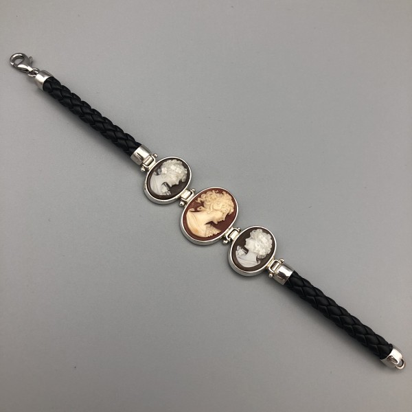 BRACCIALE CON CAMMEI