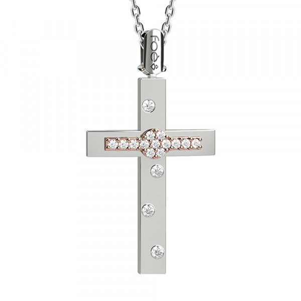 Croce in oro 750% con diamanti bianchi