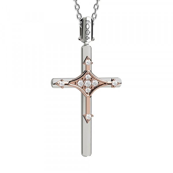 Croce in oro 750% con diamanti bianchi