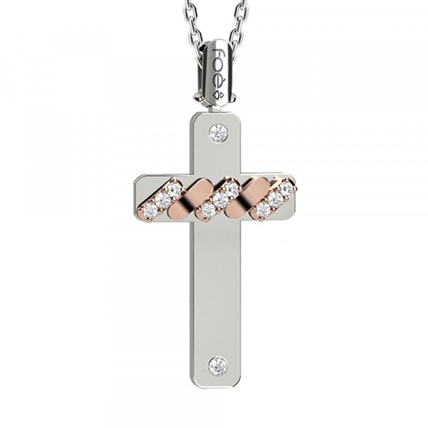 Croce in oro 750% con diamanti bianchi
