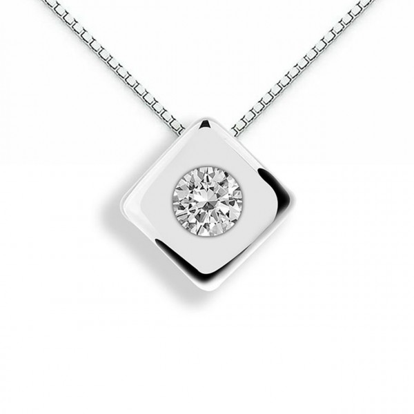 Pendente in oro 750% con diamante