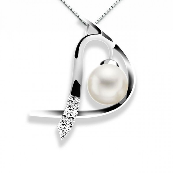Pendente in oro 750% con diamanti e perla