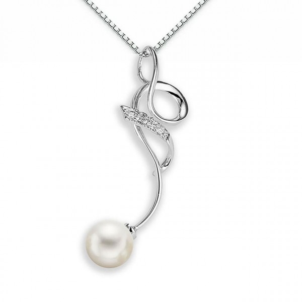 Pendente in oro 750% con diamanti e perla