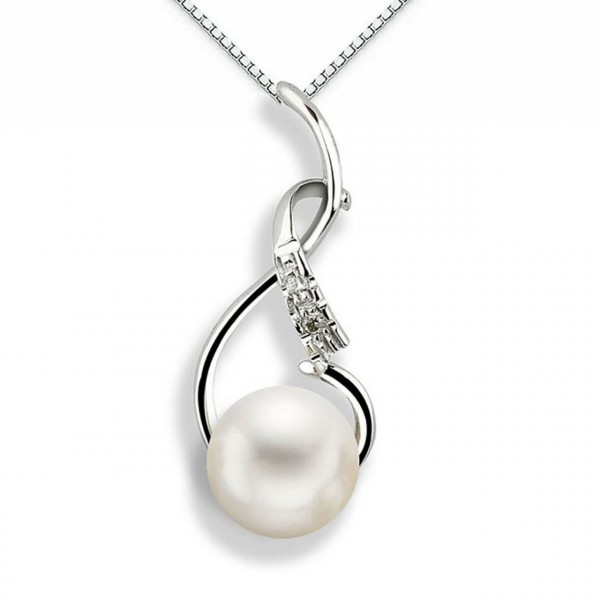 Pendente in oro 750% con diamanti e perla