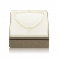 Collana perla con oro 750% e diamanti