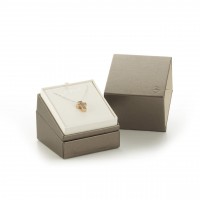Orecchini Foègioielli in oro 750% con diamanti e perla